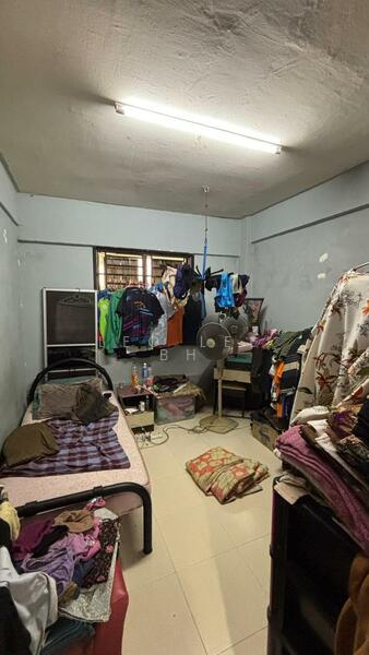 For Sale - Flat Daisy