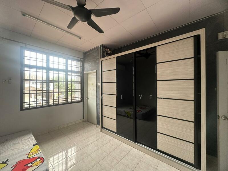 Untuk Disewa - Mutiara Rini Mutiaras Rinis