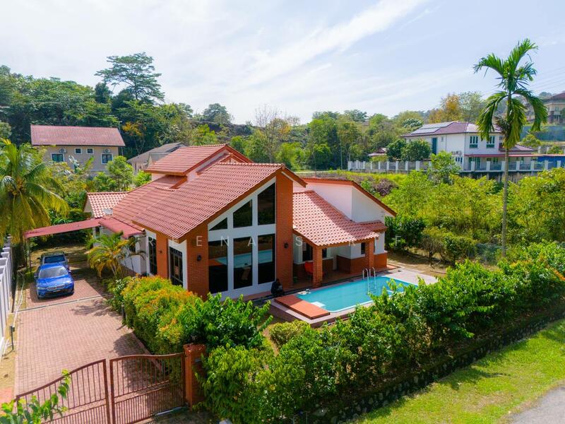 For Sale - Bungalow Double Storey Sungai Buloh Country Resort Saujana Utama