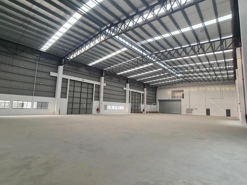 Untuk Dijual - Semi-D factory at Taman Sains Selangor