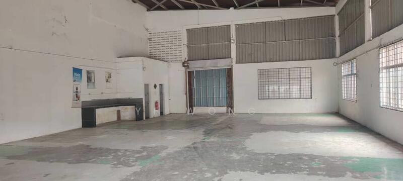 Untuk Dijual - Semi-D factory at Taman Sains Selangor