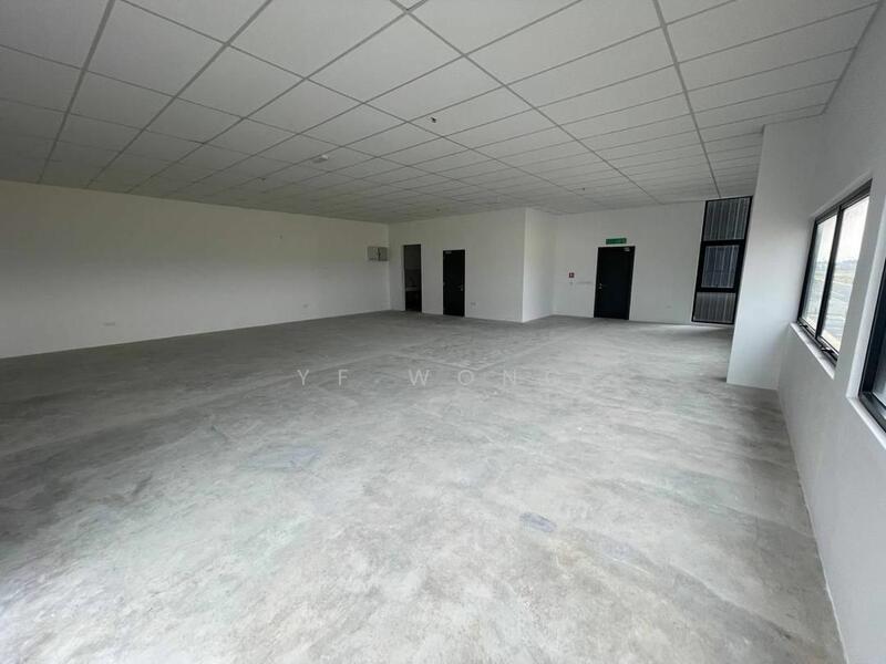 Untuk Dijual - Semi-D factory at Taman Sains Selangor
