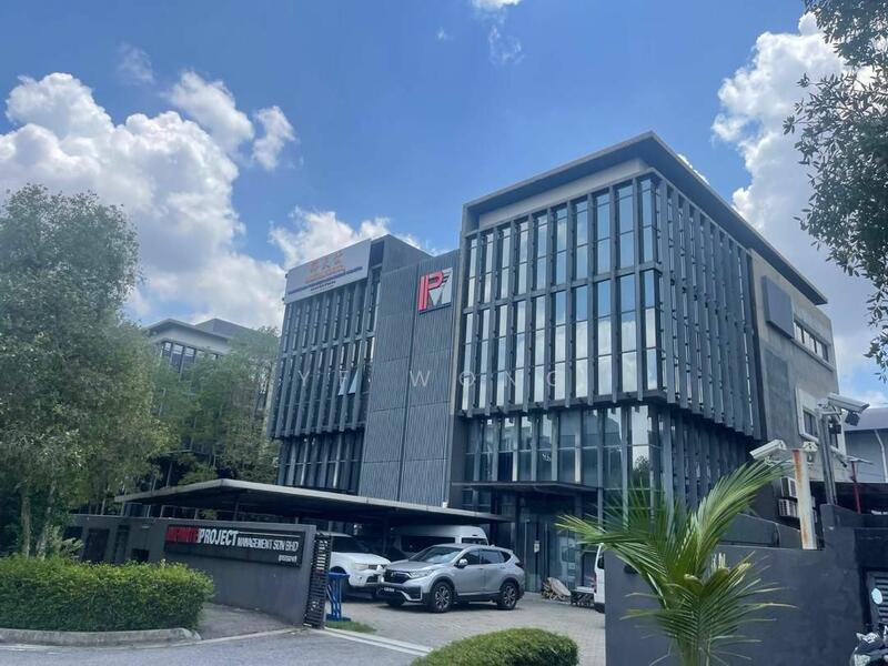 Untuk Dijual - Semi-D factory at Taman Sains Selangor