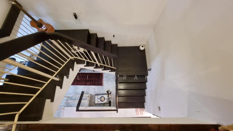 Untuk Dijual - Jalan Ampang Tengah (Batu 4 1/2)