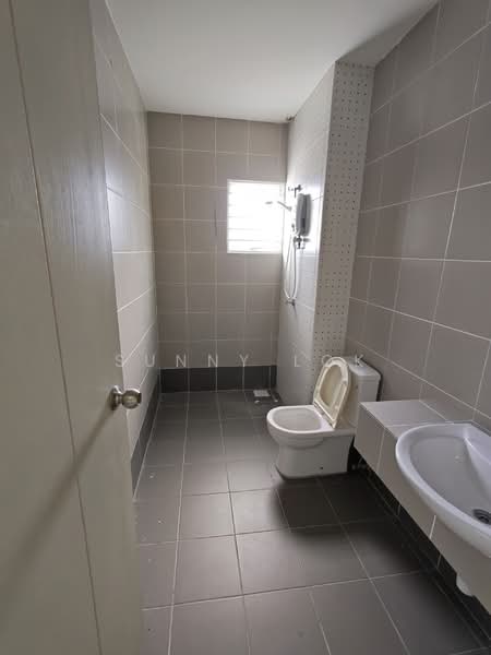 Rumah Teres 2 Tingkat untuk Dijual di Taman Titi Heights (Balik Pulau) - Sunny Lok - Bathroom - PropertyGuru.com.my