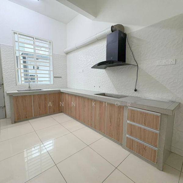 For Rent - Maple Residence