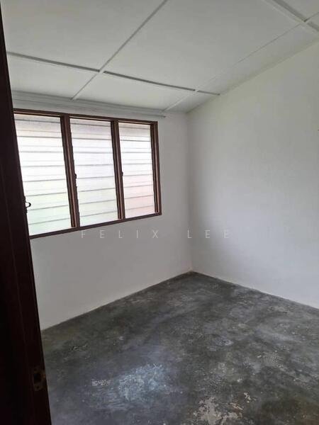 For Rent - 1-storey Terraced House at Seksyen 8