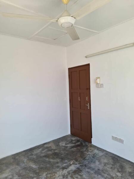 For Rent - 1-storey Terraced House at Seksyen 8