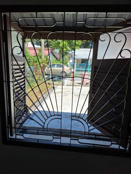For Rent - 1-storey Terraced House at Seksyen 8