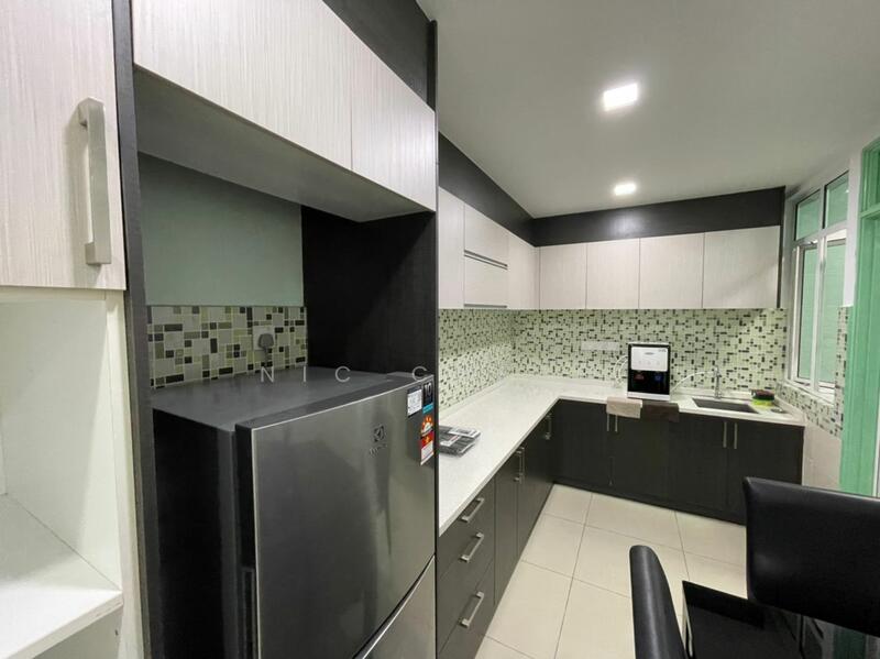 For Rent - Metropolitan Square