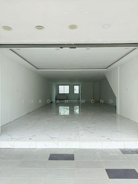 Untuk Disewa - Adda Height Ground Floor Shop for Rent