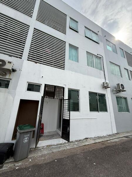 Untuk Disewa - Adda Height Ground Floor Shop for Rent