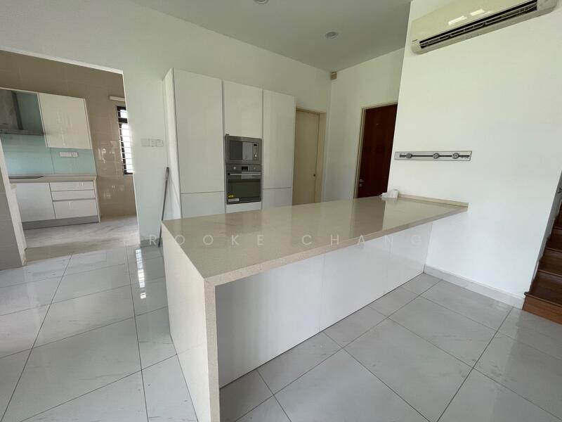 For Rent - Akira @ 16 Sierra