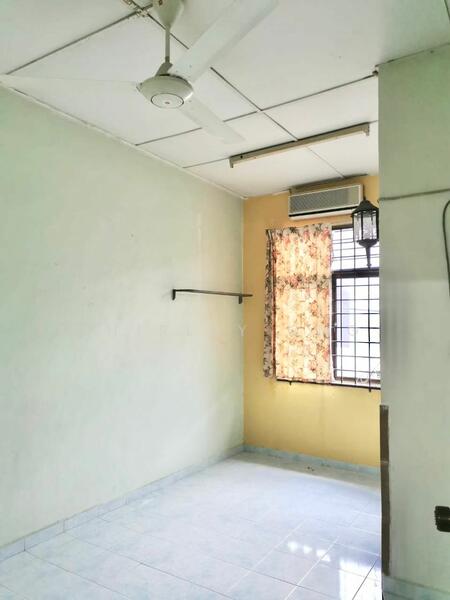 Untuk Dijual - Semi-Detached House at Taman Impian