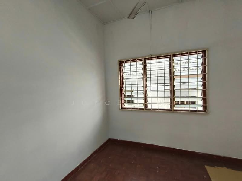 For Rent - 2-storey Terrace House at Usj 6