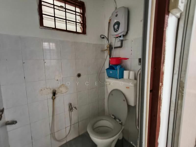 For Rent - 2-storey Terrace House at Usj 6