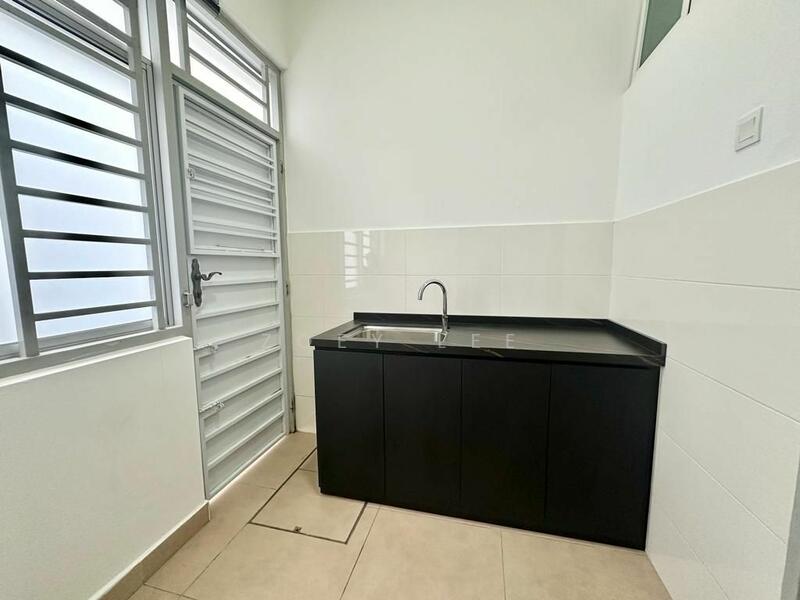 Untuk Disewa - 3-storey Terraced House at Nusa Sentral