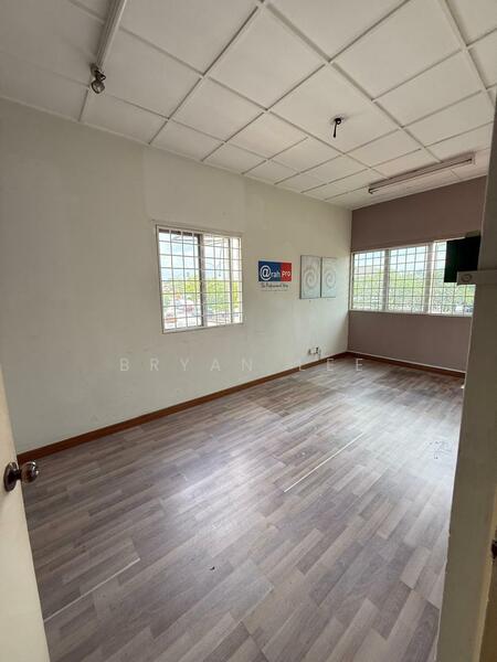 For Rent - Subang Corner Shop For Rent