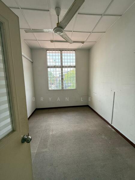 For Rent - Subang Corner Shop For Rent
