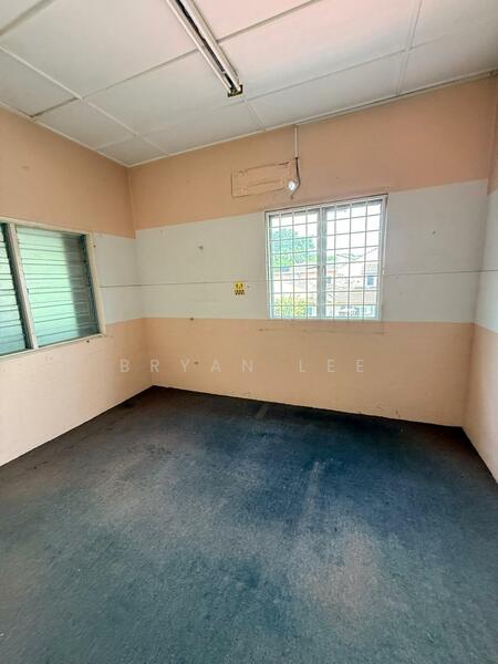 For Rent - Subang Corner Shop For Rent