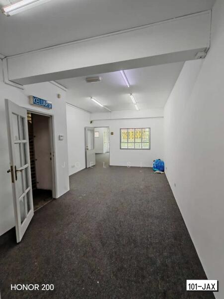 For Rent - Setia Indah Setia Alam 1st Floor Shoplot 22x75 With Partitioned Room Unit For Rent