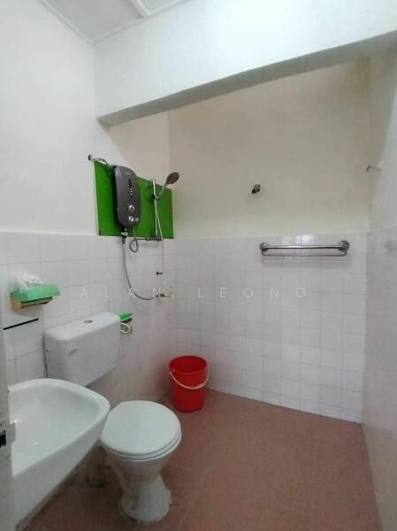 For Rent - 2-storey Terrace House at Taman Kemacahaya