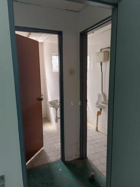 For Rent - Shop / Office at Kawasan Perindustrian Bukit Serdang