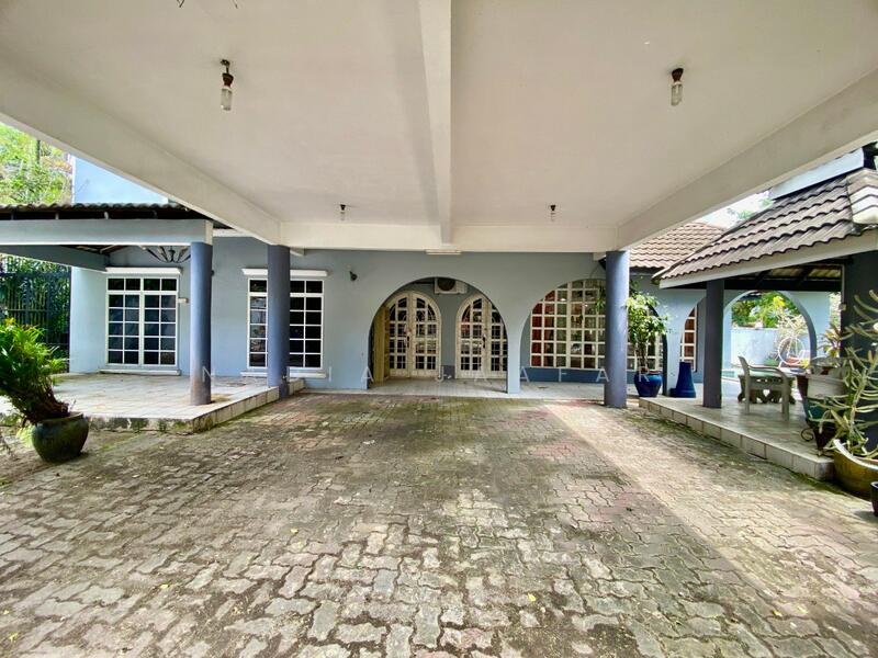 For Sale - CORNER Double Storey Bungalow Taman Melawati Renovated with Swimming Pool