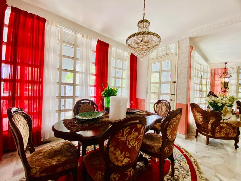 For Sale - CORNER Double Storey Bungalow Taman Melawati Renovated with Swimming Pool