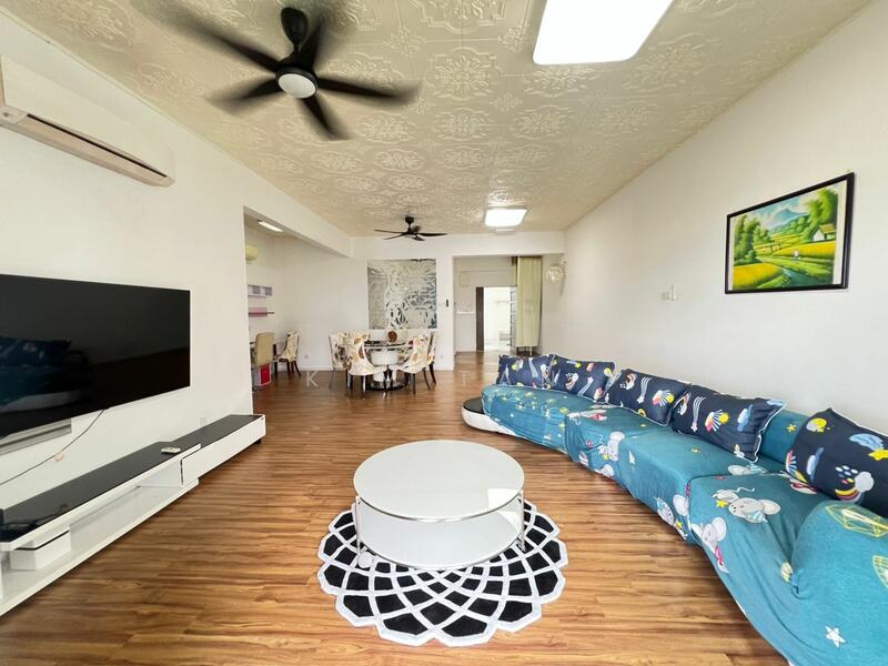 Untuk Disewa - One World 2 (1-Sky)