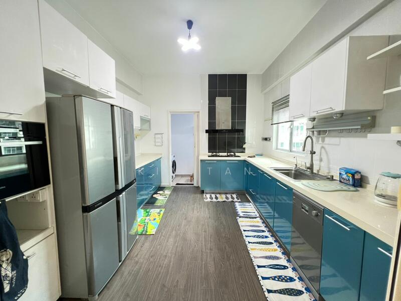 Untuk Disewa - One World 2 (1-Sky)