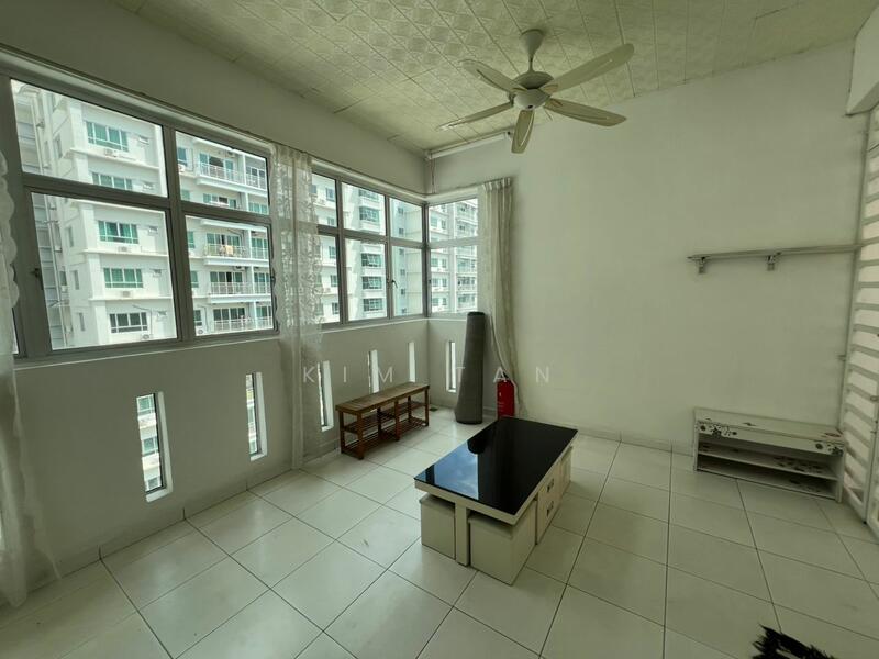 Untuk Disewa - One World 2 (1-Sky)