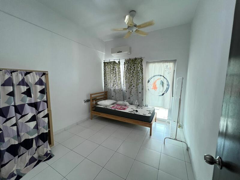 Untuk Disewa - One World 2 (1-Sky)