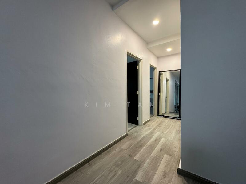 Untuk Disewa - One World 2 (1-Sky)