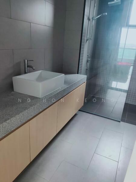 Untuk Disewa - Paragon 3