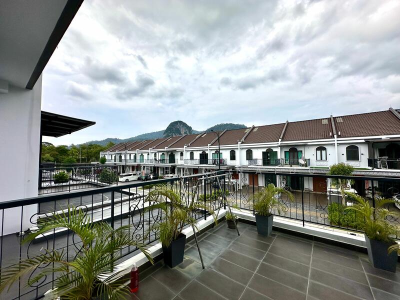 For Sale - 2-storey Terrace House at Setia Eco Templer