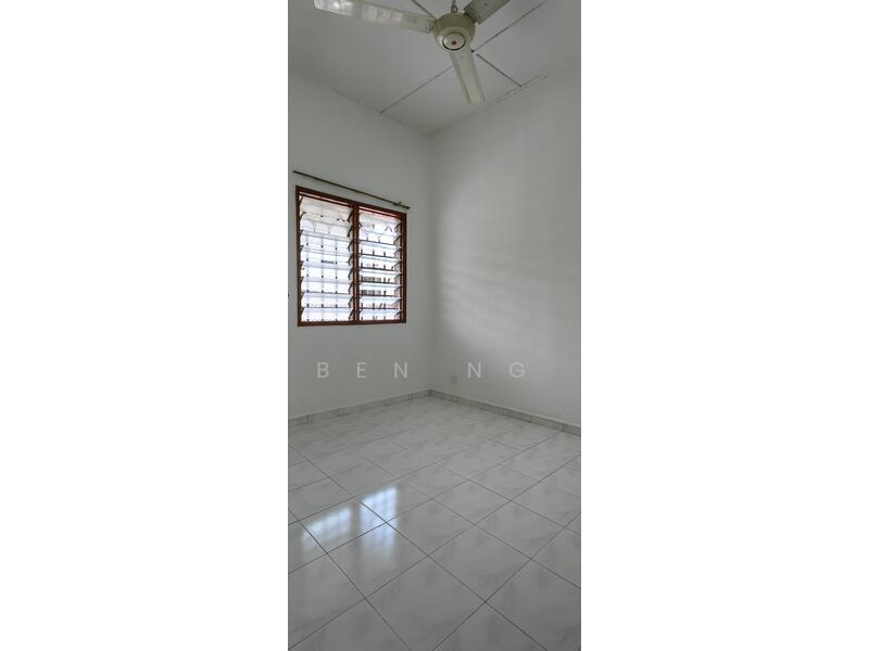 Untuk Disewa - Intan Baiduri