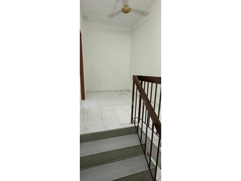 Untuk Disewa - Intan Baiduri