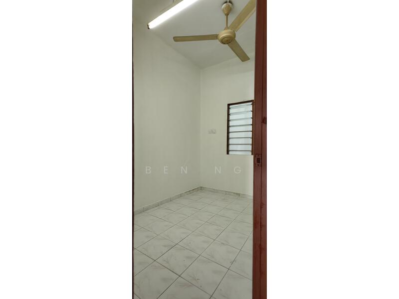 Untuk Disewa - Intan Baiduri