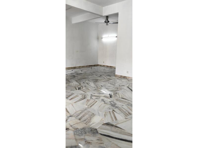 Untuk Disewa - Intan Baiduri