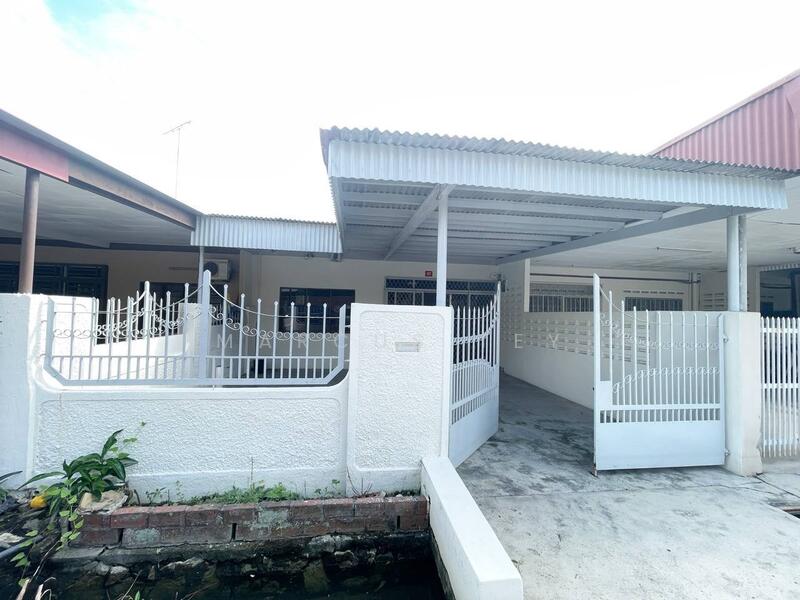 For Sale - Batu Pahat Batus Pahats