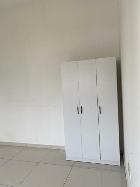 Untuk Dijual - The Holmes 1