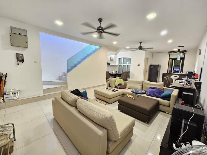 Untuk Dijual - Paragon 93