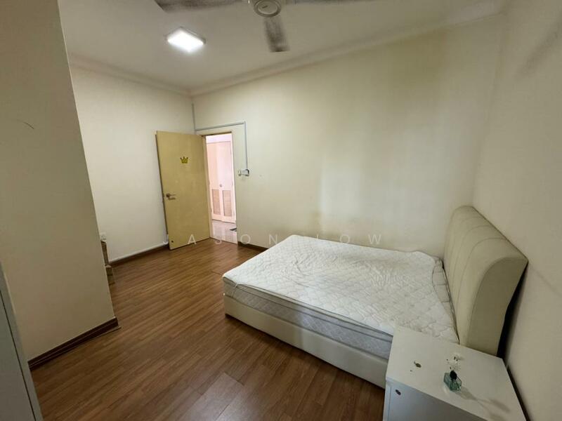 For Rent - Metropolitan Square