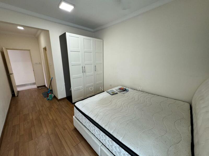 For Rent - Metropolitan Square