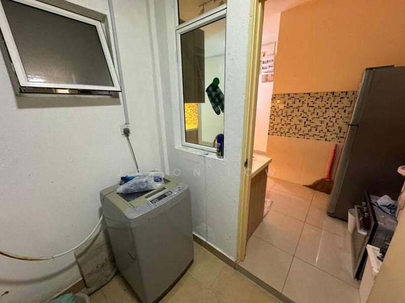 For Rent - Metropolitan Square