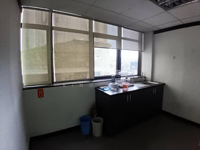 Untuk Disewa - taman melawati jalan bandar 12 . 4 units lot adjoining office . actual photos . 7040 sqf