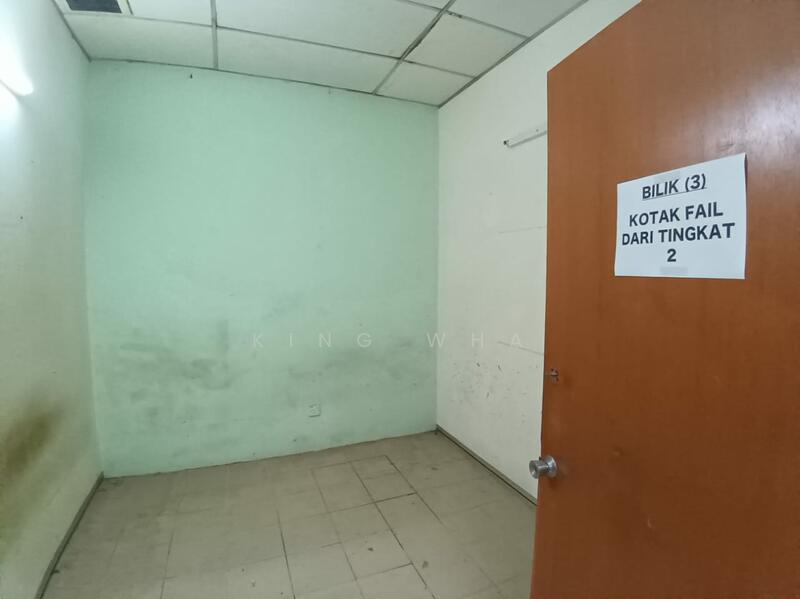 Untuk Disewa - taman melawati jalan bandar 12 . 4 units lot adjoining office . actual photos . 7040 sqf