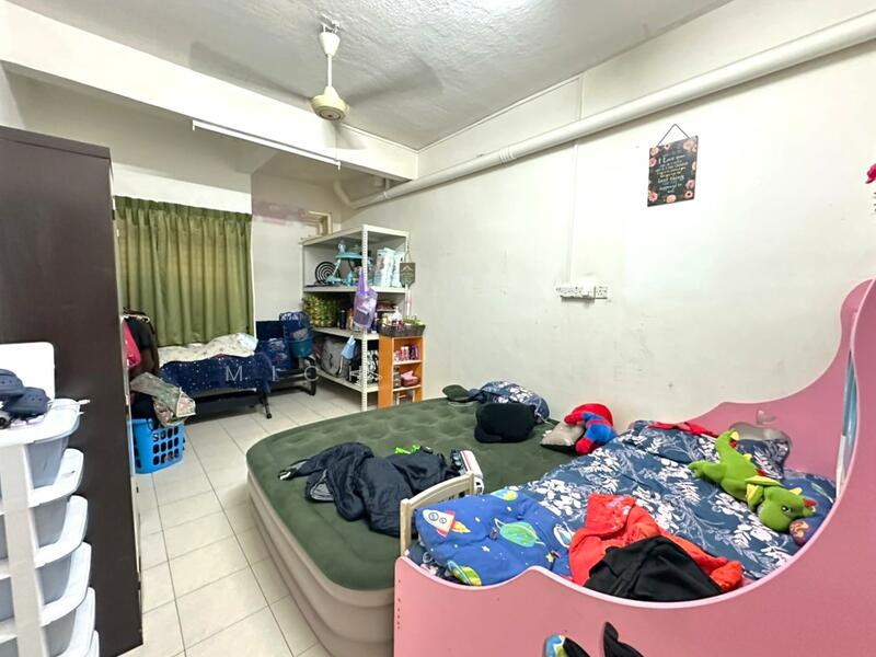 For Sale - Bukit Jaya/ 1.5 Storey House/ For Sale