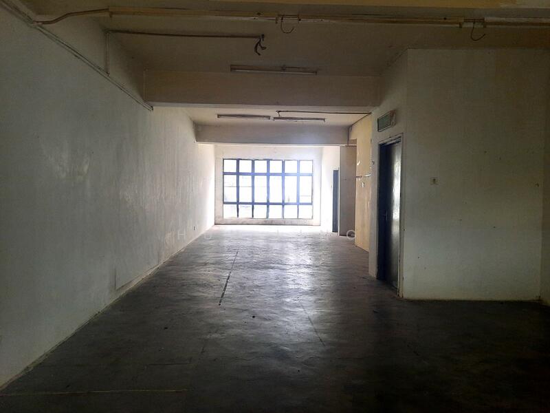 For Sale - Pusat perdagangan Subang Permai